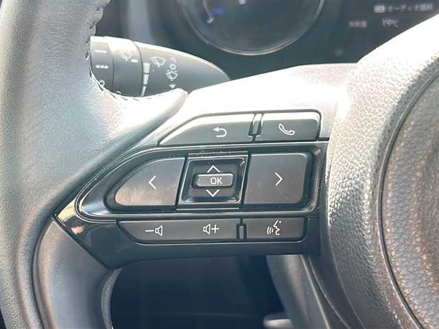 トヨタ ヤリス ハイブリッド Z 茨城県 2020(令2)年 2万km ホワイトパールクリスタルシャイン 純正8インチディスプレイナビ/(BT・USB・ラジオ・フルセグTV)/レーダークルーズコントロール/レーンアシスト/オートハイビーム/衝突軽減ブレーキ/コーナーセンサー/シートヒーター/全方位カメラ/ビルトインETC/ドライブレコーダー前後/オートライト/LEDヘッドライト/純正フロアマット/スマートキー/スペアキー/プッシュスタート/電動格納ウインカーミラー