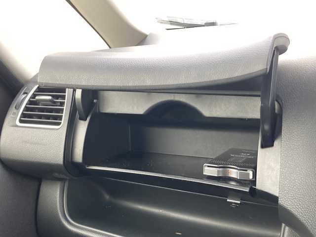 日産 セレナ ハイウェイスター Sハイブリッド 栃木県 2015(平27)年 4.6万km ダイヤモンドブラック 禁煙車/エマージェンシーブレーキ/レーンキープアシスト/クルーズコントロール/社外メモリナビ【AVIC-RL09】/・CD/DVD/フルセグTV/Bluetooth/HDMI/社外フリップダウンモニター/両側電動スライドドア/バックカメラ/リアオートエアコン/ETC/LEDヘッドライト/純正16インチアルミホイール/スマートキー×１/純正マット/ドアバイザー