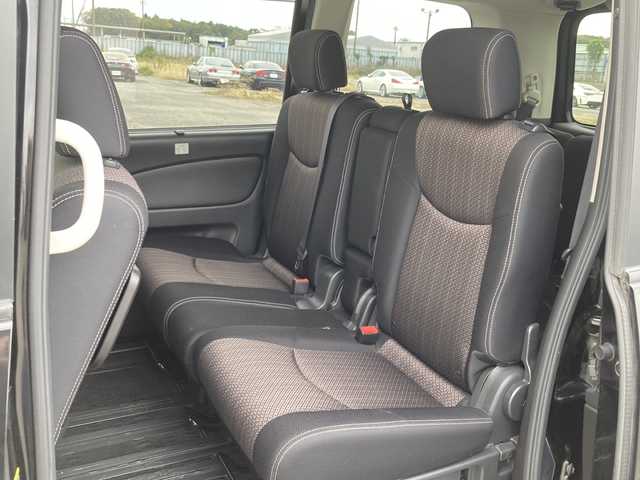 日産 セレナ ハイウェイスター Sハイブリッド 栃木県 2015(平27)年 4.6万km ダイヤモンドブラック 禁煙車/エマージェンシーブレーキ/レーンキープアシスト/クルーズコントロール/社外メモリナビ【AVIC-RL09】/・CD/DVD/フルセグTV/Bluetooth/HDMI/社外フリップダウンモニター/両側電動スライドドア/バックカメラ/リアオートエアコン/ETC/LEDヘッドライト/純正16インチアルミホイール/スマートキー×１/純正マット/ドアバイザー