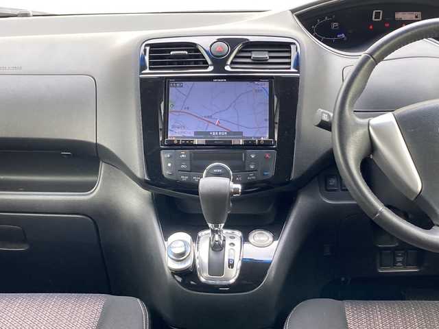 日産 セレナ ハイウェイスター Sハイブリッド 栃木県 2015(平27)年 4.6万km ダイヤモンドブラック 禁煙車/エマージェンシーブレーキ/レーンキープアシスト/クルーズコントロール/社外メモリナビ【AVIC-RL09】/・CD/DVD/フルセグTV/Bluetooth/HDMI/社外フリップダウンモニター/両側電動スライドドア/バックカメラ/リアオートエアコン/ETC/LEDヘッドライト/純正16インチアルミホイール/スマートキー×１/純正マット/ドアバイザー