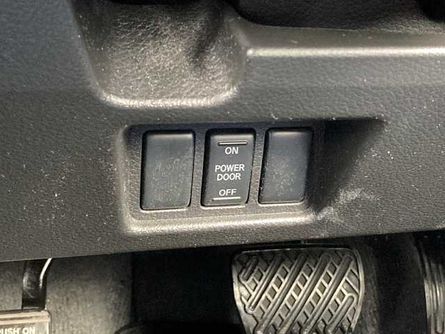 日産 セレナ ハイウェイスター Sハイブリッド 栃木県 2015(平27)年 4.6万km ダイヤモンドブラック 禁煙車/エマージェンシーブレーキ/レーンキープアシスト/クルーズコントロール/社外メモリナビ【AVIC-RL09】/・CD/DVD/フルセグTV/Bluetooth/HDMI/社外フリップダウンモニター/両側電動スライドドア/バックカメラ/リアオートエアコン/ETC/LEDヘッドライト/純正16インチアルミホイール/スマートキー×１/純正マット/ドアバイザー