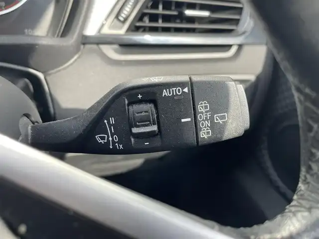 ＢＭＷ Ｘ１ xDrive 18d 宮崎県 2017(平29)年 13.3万km 白 純正ナビゲーション/　AM FM CD DVD /バックカメラ/ETC車載器/クルーズコントロール/電動パーキングブレーキ/LEDヘッドライト/フォグランプ/ウィンカーミラー/電動格納ミラー/プッシュスタート/スマートキー