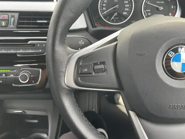 ＢＭＷ Ｘ１ xDrive 18d 宮崎県 2017(平29)年 13.3万km 白 純正ナビゲーション/　AM FM CD DVD /バックカメラ/ETC車載器/クルーズコントロール/電動パーキングブレーキ/LEDヘッドライト/フォグランプ/ウィンカーミラー/電動格納ミラー/プッシュスタート/スマートキー