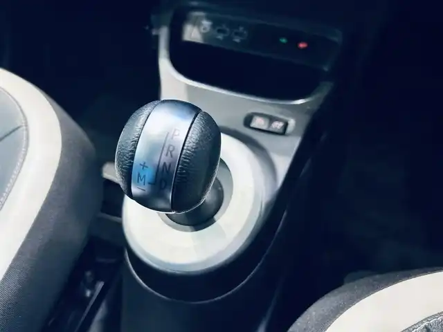 ルノー トゥインゴ インテンス 大阪府 2021(令3)年 3万km ライトブルー 純正ナビ/TV/バックカメラ/applecarplay/USB/AUX/Bluetooth/純正16インチAW/クリアランスソナー/クルーズコントロール/リモコンキー/ハーフ革/シートヒーター/ETC/ドラレコ