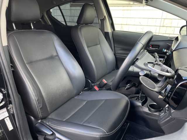 トヨタ アクア G ソフトレザーセレクション 山口県 2017(平29)年 5.6万km ブラックマイカ ワンオーナー　/ＴＲＤエアロ（フロント，サイド，リア）/ＷｅｄｓＳｐｏｒｔ１７インチホイール　/純正７型ナビ/AM/FM/CD/DVD/Bluetooth/フルセグTV　/バックカメラ　/トヨタセーフティーセンス　/車線逸脱警報/アダプティブクルーズコントロール/レーンキープアシスト/ＬＥＤヘッドライト　/純正フロアマット　/衝突被害軽減ブレーキ　/スマートキー/ダブルエアバッグ/ＥＴＣ