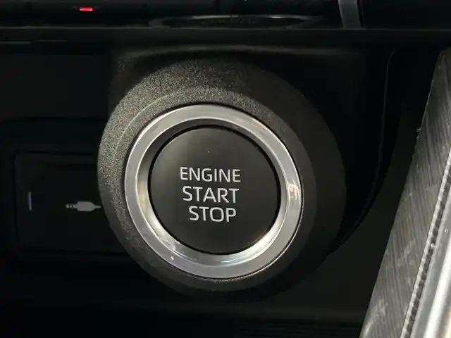トヨタ ハリアー Z レザーパッケージ 東京都 2021(令3)年 2万km プレシャスブラックパール 純正12.3インチディスプレイオーディオ/パノラミックビューモニター/JBLサラウンドシステム/ビルトインETC2.0/デジタルインナーミラー/パワーシート/シートヒーター/ベンチレーションシート/ステアリングヒーター/パワーバックドア/トヨタセーフティセンス/・プリクラッシュセーフティ/・レーントレーシングアシスト/・アダプティブハイビームシステム/・レーダークルーズコントロール/・クリアランスソナー