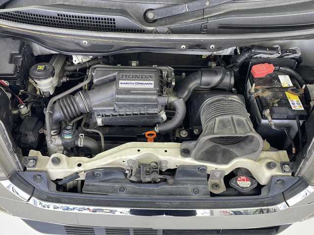 ホンダ Ｎ ＢＯＸ カスタム G ターボSSパッケージ 岐阜県 2014(平26)年 11.6万km プレミアムホワイトパール 衝突被害軽減システム/フリップダウンモニター/純正ナビ/Bluetooth/フルセグTV/CD/DVD/SD/クルーズコントロール/両側パワースライドドア/バックカメラ/スマートキー/プッシュスタート/純正アルミホイール/純正フロアマット/ETC/社外ドアバイザー