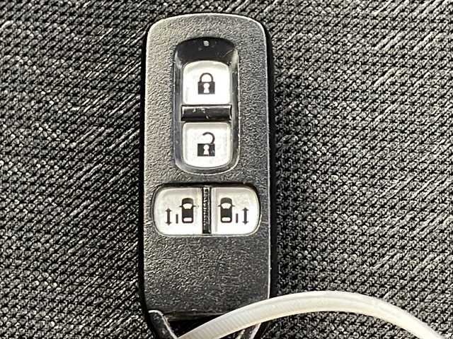 ホンダ Ｎ ＢＯＸ カスタム G ターボSSパッケージ 岐阜県 2014(平26)年 11.6万km プレミアムホワイトパール 衝突被害軽減システム/フリップダウンモニター/純正ナビ/Bluetooth/フルセグTV/CD/DVD/SD/クルーズコントロール/両側パワースライドドア/バックカメラ/スマートキー/プッシュスタート/純正アルミホイール/純正フロアマット/ETC/社外ドアバイザー