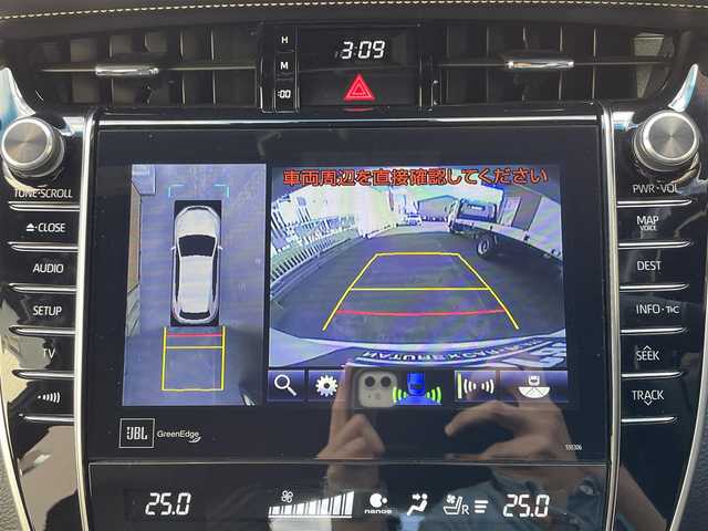 トヨタ ハリアー ハイブリッド プログレス メタル&レザーP 道北・旭川 2017(平29)年 4.5万km ホワイトパールクリスタルシャイン ワンオーナー/スマートキー（２本）/レザーシート/4WD/全周囲カメラ/メーカーオプションメモリーナビ/DVD/BT/フルセグTV/JBLプレミアムサウンド/全周囲カメラ/メモリー付きパワーシート（D席）/パワーシート（N席）/パワーバックドア/シーケンシャルウィンカー/ビルトインETC2.0/純正18インチAW/ACC/シートヒーター（D/N）/シートベンチレーション（D/N）/LEDヘッドライト/フォグランプ/電動パーキングブレーキ/純正フロアマット/純正ドアバイザー/横滑り防止装置/クリアランスソナー/オートライト/オートハイビーム/電動格納ウィンカーミラー/前後ドラレコ（DRX-P518HR）/保証書・取扱説明書・ナビ取扱説明書