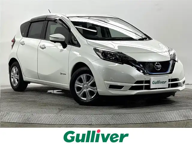 日産 ノート e－パワー X 大阪府 2018(平30)年 0.2万km ブリリアントホワイトパール 純正ナビＴＶ　ＥＴＣ　バックカメラ　全方位カメラ　電動格納ミラー　レーンアシスト　オートライト　オートマチックハイビーム　ＬＥＤヘッドライト　純正アルミホイール　スマートキー　クリアランスソナー