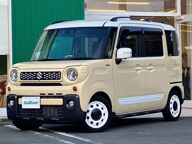 スズキ スペーシア ギア マイスタイル 静岡県 2023(令5)年 1.7万km シフォンアイボリーメタリック 純正9インチナビ(CD/DVD/BT/フルセグ)/全方位カメラ/ドライブレコーダー前後/ETC/レーダークルーズコントロール/両側パワースライドドア/保証書/取扱説明書/エンジンスタートボタン/パワーウィンドウ/パワーステアリング/アイドリングストップ/スマートキー/スペアキー１本/USB入力端子/純正フロアマット/純正スチールホイール/D席N席シートヒーター/ルーフレール/ABS/横滑り防止装置/コーナーセンサー/レーンキープアシスト/オートライト/オートマチックハイビーム/LEDヘッドライト/W+サイドエアバッグ/衝突軽減システム/合皮シートカバー付き/ハンドルカバー