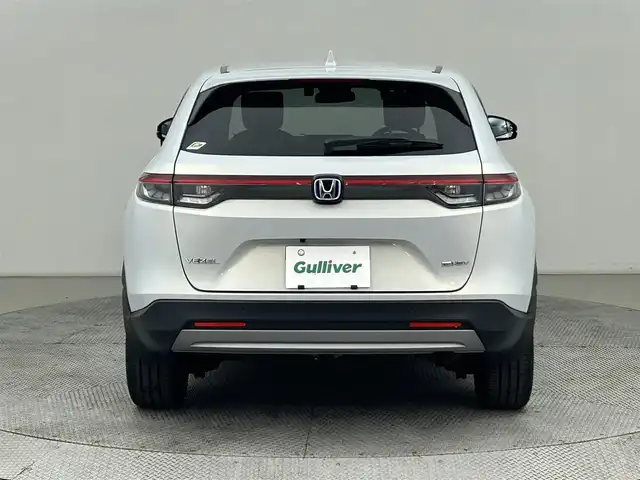 ホンダ ヴェゼル ハイブリッド e:HEV X 道央・札幌 2022(令4)年 1.1万km プレミアムサンライトホワイトパール ・４WD/・寒冷地仕様/・ホンダセンシング/・衝突軽減ブレーキ/・レーンキープアシスト/・レーダークルーズコントロール/・踏み間違え防止装置/・メーカーナビ/・バックカメラ/・フルセグTV/・Bluetooth/・ビルトインETC/・ダウンヒルアシスト/・パドルシフト/・ステアリングスイッチ/・コーナーセンサー/・横滑り防止装置/・プッシュスタート/・スマートキー/・社外ドライブレコーダー前後