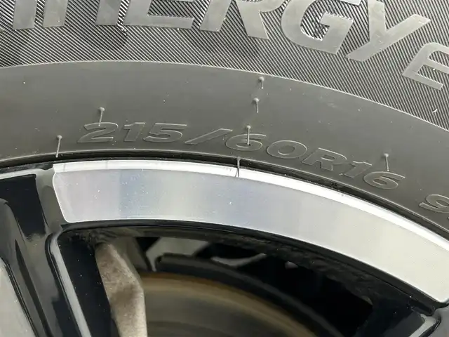 ホンダ ヴェゼル ハイブリッド e:HEV X 道央・札幌 2022(令4)年 1.1万km プレミアムサンライトホワイトパール ・４WD/・寒冷地仕様/・ホンダセンシング/・衝突軽減ブレーキ/・レーンキープアシスト/・レーダークルーズコントロール/・踏み間違え防止装置/・メーカーナビ/・バックカメラ/・フルセグTV/・Bluetooth/・ビルトインETC/・ダウンヒルアシスト/・パドルシフト/・ステアリングスイッチ/・コーナーセンサー/・横滑り防止装置/・プッシュスタート/・スマートキー/・社外ドライブレコーダー前後