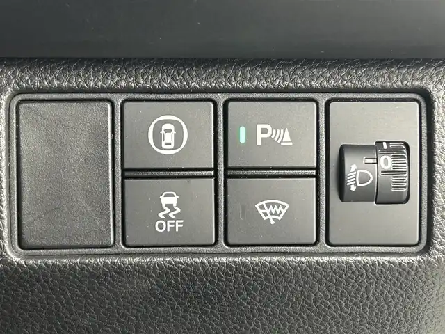 ホンダ ヴェゼル ハイブリッド e:HEV X 道央・札幌 2022(令4)年 1.1万km プレミアムサンライトホワイトパール ・４WD/・寒冷地仕様/・ホンダセンシング/・衝突軽減ブレーキ/・レーンキープアシスト/・レーダークルーズコントロール/・踏み間違え防止装置/・メーカーナビ/・バックカメラ/・フルセグTV/・Bluetooth/・ビルトインETC/・ダウンヒルアシスト/・パドルシフト/・ステアリングスイッチ/・コーナーセンサー/・横滑り防止装置/・プッシュスタート/・スマートキー/・社外ドライブレコーダー前後