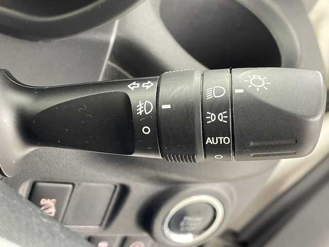 ダイハツ キャスト アクティバ G SAⅢ 福島県 2018(平30)年 5.7万km パールホワイトⅢ /禁煙車　//純正７インチナビ(NMZK-W68D)/AM/FM/BTA/TV//４ＷＤ　//衝突被害軽減ブレーキ　//サマータイヤＡＷセット積込　//ドライブレコーダー(Fのみ)　//スペアキー２本　//コーナーセンサー(Rのみ)//オートライト　//ＬＥＤヘッドライト　//バックカメラ　//ＵＳＢ入力端子//取扱説明書//保証書//フォグランプ