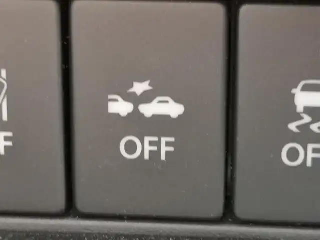 スズキ スペーシア HYBRID X 茨城県 2019(令1)年 4万km ツールグリーンパールメタリック/ブラック2トーン 衝突軽減ブレーキ/後コーナーセンサー/社外ナビ（フルセグTV/Bluetooth/CD/DVD/両側パワースライドドア/シートヒーター/ETC/ドラレコ/ルーフレール