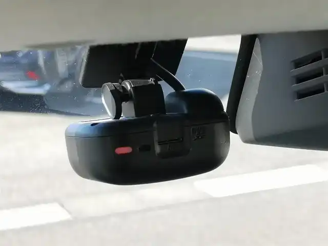 スズキ スペーシア HYBRID X 茨城県 2019(令1)年 4万km ツールグリーンパールメタリック/ブラック2トーン 衝突軽減ブレーキ/後コーナーセンサー/社外ナビ（フルセグTV/Bluetooth/CD/DVD/両側パワースライドドア/シートヒーター/ETC/ドラレコ/ルーフレール