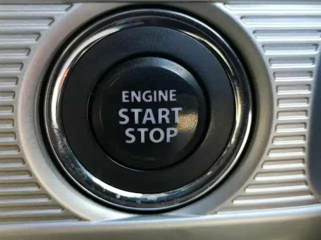 スズキ スペーシア HYBRID X 茨城県 2019(令1)年 4万km ツールグリーンパールメタリック/ブラック2トーン 衝突軽減ブレーキ/後コーナーセンサー/社外ナビ（フルセグTV/Bluetooth/CD/DVD/両側パワースライドドア/シートヒーター/ETC/ドラレコ/ルーフレール