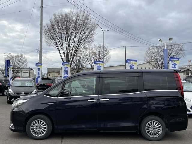 トヨタ エスクァイア ハイブリッド Gi 宮城県 2015(平27)年 14.9万km スパークリングブラックパールクリスタルシャイン 【(株)IDOMが運営する【じしゃロン仙台店】の自社ローン対象車両になります。こちらは現金ご利用時の価格です。自社ローンご希望の方は別途その旨お申付け下さい。】/純正SDナビ/バックカメラ/フルセグ/Qi充電/ビルトインETC/クルコン/前席シートヒーター/両側パワスラ