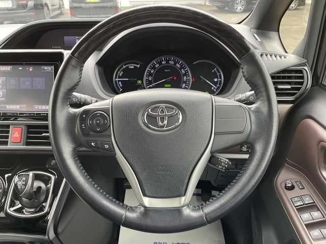 トヨタ エスクァイア ハイブリッド Gi 宮城県 2015(平27)年 14.9万km スパークリングブラックパールクリスタルシャイン 【(株)IDOMが運営する【じしゃロン仙台店】の自社ローン対象車両になります。こちらは現金ご利用時の価格です。自社ローンご希望の方は別途その旨お申付け下さい。】/純正SDナビ/バックカメラ/フルセグ/Qi充電/ビルトインETC/クルコン/前席シートヒーター/両側パワスラ