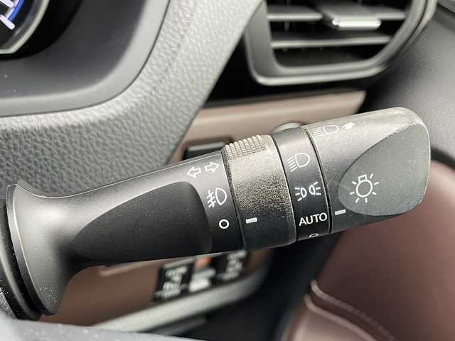 トヨタ エスクァイア ハイブリッド Gi 宮城県 2015(平27)年 14.9万km スパークリングブラックパールクリスタルシャイン 【(株)IDOMが運営する【じしゃロン仙台店】の自社ローン対象車両になります。こちらは現金ご利用時の価格です。自社ローンご希望の方は別途その旨お申付け下さい。】/純正SDナビ/バックカメラ/フルセグ/Qi充電/ビルトインETC/クルコン/前席シートヒーター/両側パワスラ