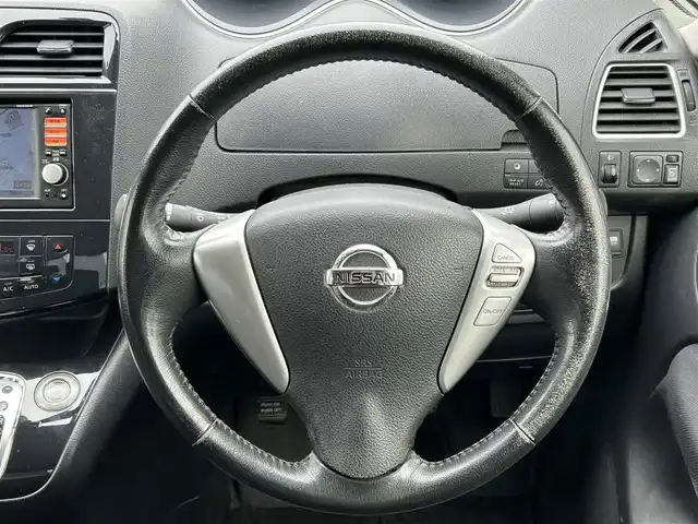 日産 セレナ ハイウェイスター Sハイブリッド 宮城県 2012(平24)年 8.5万km エターナルスノーホワイト 純正ディーラーナビ/TV(ワンセグ)/CD/AM・FM/SD/ipod/AUX/左側パワースライドドア/横滑り防止/３列シート/オートライト/ETC/スマートキー/スペアキー×1/車外アルミスタッドレス15インチ