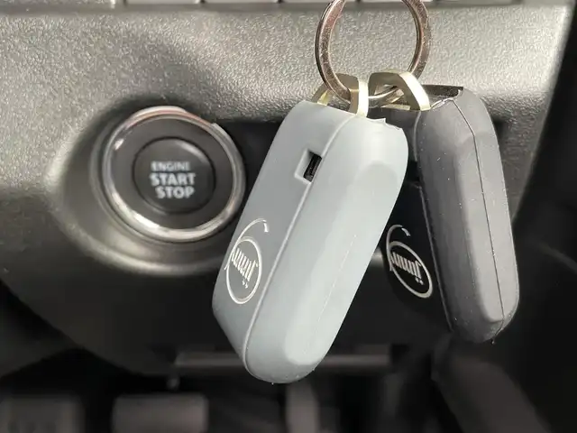 スズキ ジムニー シエラ JC 千葉県 2021(令3)年 3.1万km ミディアムグレー ワンオーナー/スズキセーフティーサポート/・デュアルセンサーブレーキサポート/・車線逸脱警報/・誤発進抑制機能/・標識認識機能/クルーズコントロール/社外ディスプレイオーディオ【PVH-9300DVSZS】/・CD/DVD/Bluetooth/バックカメラ/DEAN CROSS COUNTRY16インチアルミホイール/JAOSステップカバー/背面タイヤハードカバー/レザー調シートカバー/スマートキー/ヒルディセントコントロール/前席シートヒーター/純正LEDヘッドライト/フォグランプ/ビルトインETC2.0/カーテンエアバッグ/新車時保証書＆取扱説明書