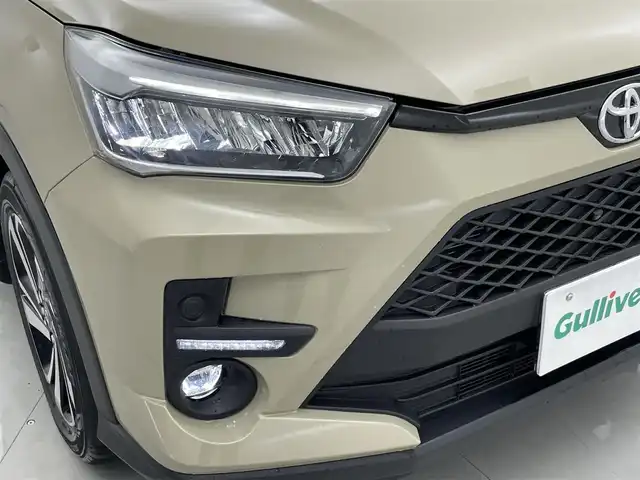 トヨタ ライズ Z 福井県 2022(令4)年 1.8万km ナチュラルベージュマイカM 4WD/純正ディスプレイオーディオ/【FM/AM/BT/フルセグTV/ Androidauto/HDMI】/全方位カメラ/衝突軽減ブレーキ/BSM/アダプティブクルーズコントロール/コーナーセンサー/オートホールド/前席シートヒーター/ETC2.0/アイドリングストップ/横滑り防止装置