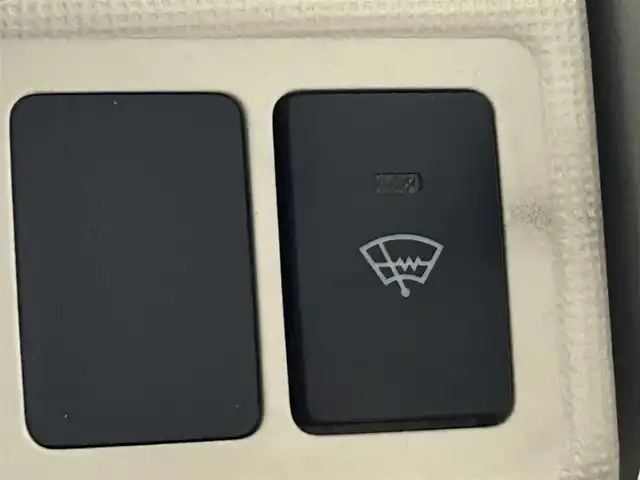 ダイハツ ムーヴ キャンバス X メイクアップ SA Ⅲ 道央・札幌 2018(平30)年 2.2万km パールホワイトⅢ/シルキーブルーパール 2トーン ・ワンオーナー/・４WD/・寒冷地仕様/・純正8インチナビ/　CD/DVD/SD/BT/フルセグ/・全方位カメラ/・前後ドライブレコーダー/・スマートアシスト３/・レーンキープアシスト/・オートハイビーム/・コーナーセンサー/・フロントデアイサー/・D席シートヒーター/・両側スライドドア/・ライトレベライザー/・LEDヘッドライト/・オートライト/・プッシュスタート/・スマートキー/・純正エンジンスターター/・純正フロアマット/・ドアバイザー/・社外AW付スタッドレス積込(155/65/R14)