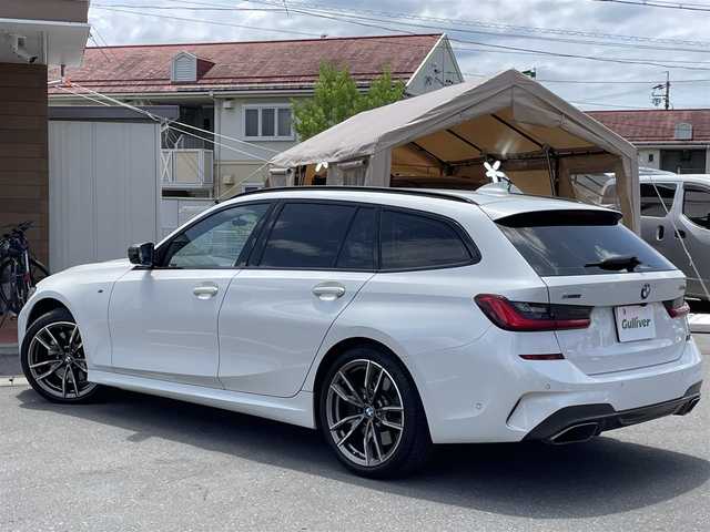 ＢＭＷ Ｍ３４０ｉ xDriveツーリング 長野県 2020(令2)年 4万km パール ４WD/純正ナビ/・Bluetooth/TV/360度バックカメラ/純正ETC/ドライブレコーダー/前席パワーシート/運転席メモリパワーシート/レザーシート/前席シートヒーター/純正フロアマット/純正19インチAW/前後コーナーセンサー/BSM/カードキー/パドルシフト/アイドリングストップ/クルーズコントロール追走あり/スマートキー/スペアキー有/スタッドレス積み込み/取り扱い説明書/保証書
