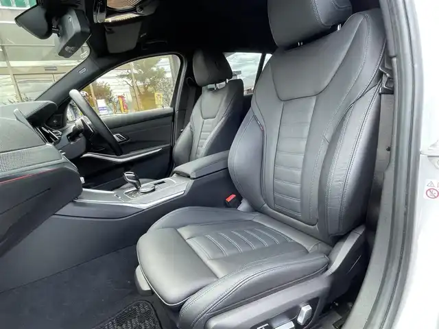 ＢＭＷ Ｍ３４０ｉ xDriveツーリング 長野県 2020(令2)年 4万km パール ４WD/純正ナビ/・Bluetooth/TV/360度バックカメラ/純正ETC/ドライブレコーダー/前席パワーシート/運転席メモリパワーシート/レザーシート/前席シートヒーター/純正フロアマット/純正19インチAW/前後コーナーセンサー/BSM/カードキー/パドルシフト/アイドリングストップ/クルーズコントロール追走あり/スマートキー/スペアキー有/スタッドレス積み込み/取り扱い説明書/保証書