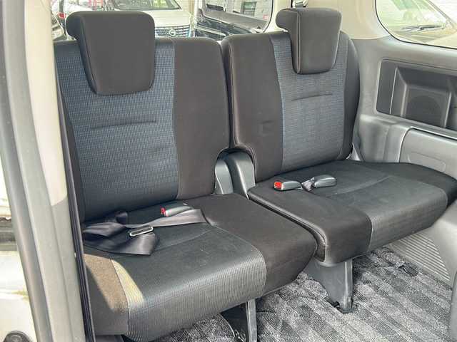 トヨタ ヴォクシー ZS 岐阜県 2008(平20)年 11.5万km ホワイトパールクリスタルシャイン /ワンオーナー//社外HDDナビ/(BT/USB/SD/CD/DVD/TV/FM/AM)//ワンセグテレビ//助手席側パワースライドドア//パドルシフト付き本革巻ステアリング//本革巻シフトノブ//エンジンイモビライザーシステム//プッシュスタート＆スマートキー//純正フロアマット//純正16インチアルミホイール//純正ドアバイザー//ETC//スペアキー×１