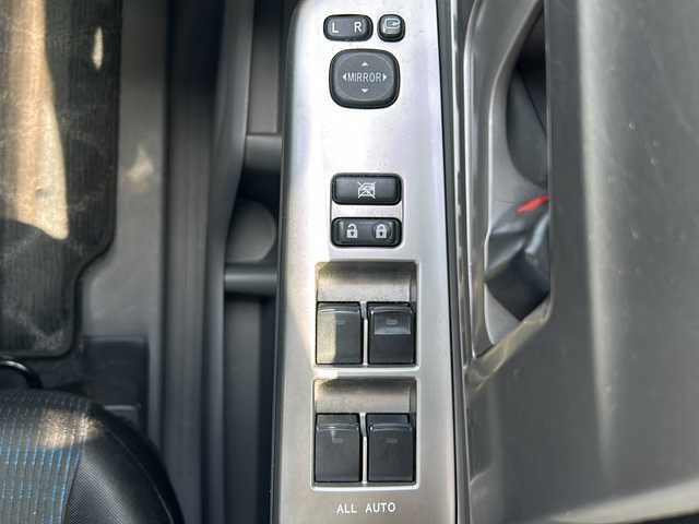 トヨタ ヴォクシー ZS 岐阜県 2008(平20)年 11.5万km ホワイトパールクリスタルシャイン /ワンオーナー//社外HDDナビ/(BT/USB/SD/CD/DVD/TV/FM/AM)//ワンセグテレビ//助手席側パワースライドドア//パドルシフト付き本革巻ステアリング//本革巻シフトノブ//エンジンイモビライザーシステム//プッシュスタート＆スマートキー//純正フロアマット//純正16インチアルミホイール//純正ドアバイザー//ETC//スペアキー×１