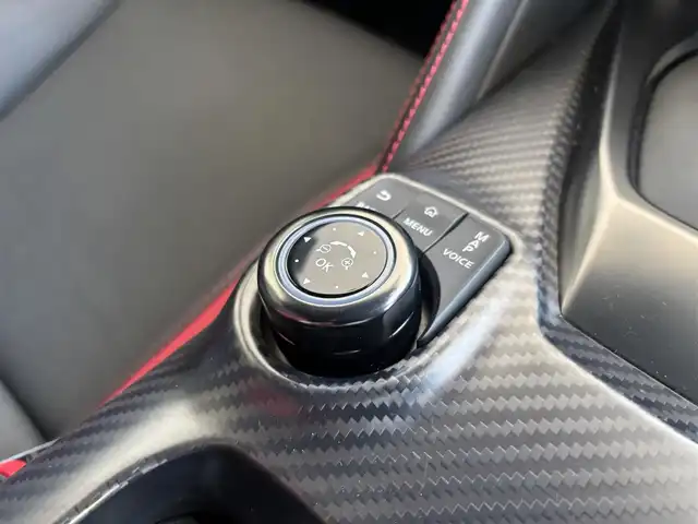 日産 ＧＴ－Ｒ ブラックエディション 京都府 2017(平29)年 0.6万km ブリリアントホワイトパール フェニックスパワーフロントスポイラー/純正サイドスポイラー/ニスモ20インチアルミホイール/ニスモステアリング/RH9マフラー（純正マフラー有り）/RECARO製ブラック/レッドコンビ革シート/BOSEサウンドシステム/純正メモリーナビ、地デジ、Bluetooth/パドルシスト/バックカメラ/前席シートヒーター/前席パワーシート/保証書/取扱説明書/記録簿H30、R2、R4、R7有り