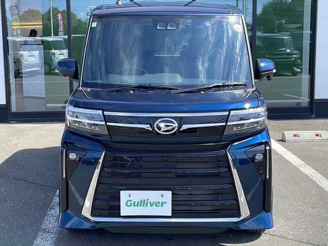 ダイハツ タント カスタム RS 道東・釧路十勝 2025(令7)年 0.8万km レーザーブルークリスタルシャイン ・4WD/・純正SDナビ/（iPod・FM・AM・BT・CD・DVD・フルセグ）/・バックカメラ/全方位カメラ/・両側パワースライドドア/・純正前方ドライブレコーダー/・ハーフレザーシート/・前席シートヒーター/・TRC/・リアパーキングセンサー/・衝突軽減システム/・車線逸脱警報/・横滑り防止/・LEDヘッドライト/・フォグライト/・オートマチックハイビーム/・オートブレーキホールド/・オートライト/・アイドリングストップ/・革巻きステアリング/・ステアリングスイッチ/・電格ウィンカーミラー/・スマートキー/・プッシュスタート