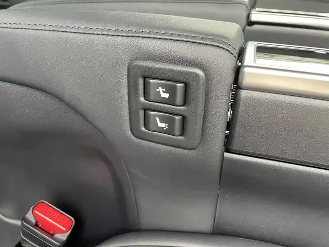トヨタ アルファード S Cパッケージ 福岡県 2018(平30)年 6.3万km ホワイトパールクリスタルシャイン 純正１０インチナビ（ＮＳＺ．Ｚ６８Ｔ）/Ｗサンルーフ/オートハイビーム/純正フリップダウンモニター/シートヒーター/エアシート/三眼ＬＥＤ/ステアリングヒーター/パワーバックドア/オートハイビーム/黒革シート/バックカメラ/ビルトインETC/クリアランスソナー/オートハイビーム/パワーシート/純正１８インチアルミホイール