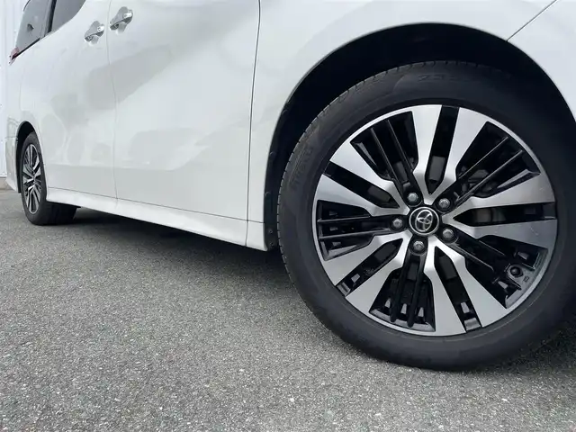 トヨタ アルファード S Cパッケージ 福岡県 2018(平30)年 6.3万km ホワイトパールクリスタルシャイン 純正１０インチナビ（ＮＳＺ．Ｚ６８Ｔ）/Ｗサンルーフ/オートハイビーム/純正フリップダウンモニター/シートヒーター/エアシート/三眼ＬＥＤ/ステアリングヒーター/パワーバックドア/オートハイビーム/黒革シート/バックカメラ/ビルトインETC/クリアランスソナー/オートハイビーム/パワーシート/純正１８インチアルミホイール