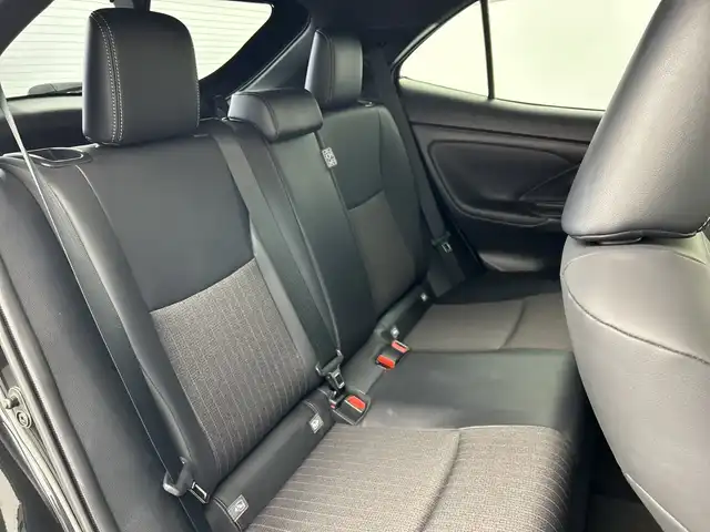 トヨタ ヤリスクロス ハイブリッド Z 三重県 2023(令5)年 3.8万km ブラックマイカ /禁煙車//純正ディスプレイオーディオ//AppleCarPray/AndroidAuto/Bluetooth/AM/FM//トヨタセーフティセンス//レーダークルーズコントロール//パノラミックビューモニター//ステリングヒーター//前席シートヒーター//オートライト//オートハイビーム//ブラインドスポットモニター//電動パーキング//ETC//AC100V//LEDヘッドライト//純正18インチAW