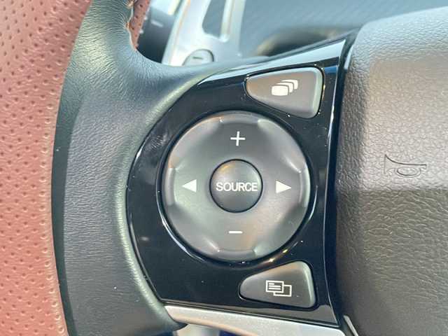 ホンダ ジェイド RS ホンダセンシング 山口県 2018(平30)年 6万km プラチナホワイトパール 純正メモリナビ/Bluetooth/フルセグTV/バックカメラ/LEDヘッドライト/オートライト/レーンキープアシスト/衝突軽減ブレーキ/横滑り防止装置/スマートキー＆プッシュスタート/社外レーダー探知機/社外デジタルインナーミラー/車高調/社外シートカバー/クルーズコントロール/ステアリングスイッチ/ビルトインETC/HDMI入力端子/パドルシフト/保証書・取説/スペアキー1個