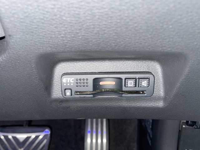 ホンダ ジェイド RS ホンダセンシング 山口県 2018(平30)年 6万km プラチナホワイトパール 純正メモリナビ/Bluetooth/フルセグTV/バックカメラ/LEDヘッドライト/オートライト/レーンキープアシスト/衝突軽減ブレーキ/横滑り防止装置/スマートキー＆プッシュスタート/社外レーダー探知機/社外デジタルインナーミラー/車高調/社外シートカバー/クルーズコントロール/ステアリングスイッチ/ビルトインETC/HDMI入力端子/パドルシフト/保証書・取説/スペアキー1個