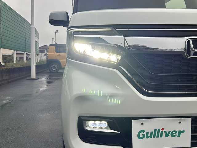 ホンダ Ｎ ＢＯＸ カスタム G L ターボ ホンダセンシング 茨城県 2018(平30)年 2.7万km プラチナホワイトパール 純正インターナビ（SD/AM/FM/Bluetooth接続/USB/CD/DVD/TV）/バックカメラ/純正ビルトインETC/スマートキー/クルーズコントロール/ステアリングボタン/充電ソケット/両側パワースライドドア/ハーフレザーシート/純正フロアマット/後側コーナーセンサー/レーンキープアシスト/純正15インチアルミホイール/横滑り防止装置/衝突被害軽減システム