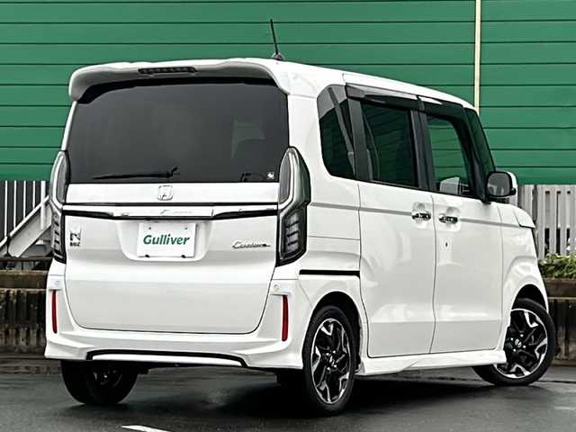ホンダ Ｎ ＢＯＸ カスタム G L ターボ ホンダセンシング 茨城県 2018(平30)年 2.7万km プラチナホワイトパール 純正インターナビ（SD/AM/FM/Bluetooth接続/USB/CD/DVD/TV）/バックカメラ/純正ビルトインETC/スマートキー/クルーズコントロール/ステアリングボタン/充電ソケット/両側パワースライドドア/ハーフレザーシート/純正フロアマット/後側コーナーセンサー/レーンキープアシスト/純正15インチアルミホイール/横滑り防止装置/衝突被害軽減システム