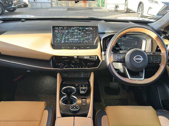 日産 エクストレイル G e－4ORCE 京都府 2024(令6)年 1.7万km ゴールド ワンオーナー　/ナッパ茶革シート　/サンルーフ　/ルーフレール/全方位カメラ　/プロパイロット　/e-Pedal /パーキングアシスト/ダウンヒルアシストコントロール/１２．３インチ純正ディスプレイオーディオナビ　/フルセグTV/Bluetooth/AppleCarPlay/USB接続/置くだけ充電/ＨＵＤ　/禁煙　/デジタルインナーミラー /純正前後ドライブレコーダー/メモリーシート /前席パワーシート/シートヒーター/LEDヘッドライト/オートライト/オートマチックハイビーム/電動リアゲート/純正AW19インチ/Wエアバッグ/カーテンエアバッグ/ETC2.0