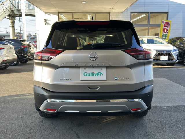 日産 エクストレイル G e－4ORCE 京都府 2024(令6)年 1.7万km ゴールド ワンオーナー　/ナッパ茶革シート　/サンルーフ　/ルーフレール/全方位カメラ　/プロパイロット　/e-Pedal /パーキングアシスト/ダウンヒルアシストコントロール/１２．３インチ純正ディスプレイオーディオナビ　/フルセグTV/Bluetooth/AppleCarPlay/USB接続/置くだけ充電/ＨＵＤ　/禁煙　/デジタルインナーミラー /純正前後ドライブレコーダー/メモリーシート /前席パワーシート/シートヒーター/LEDヘッドライト/オートライト/オートマチックハイビーム/電動リアゲート/純正AW19インチ/Wエアバッグ/カーテンエアバッグ/ETC2.0