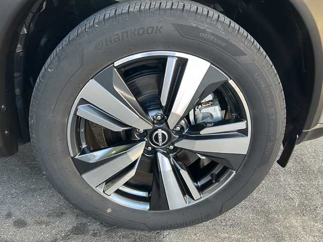 日産 エクストレイル G e－4ORCE 京都府 2024(令6)年 1.7万km ゴールド ワンオーナー　/ナッパ茶革シート　/サンルーフ　/ルーフレール/全方位カメラ　/プロパイロット　/e-Pedal /パーキングアシスト/ダウンヒルアシストコントロール/１２．３インチ純正ディスプレイオーディオナビ　/フルセグTV/Bluetooth/AppleCarPlay/USB接続/置くだけ充電/ＨＵＤ　/禁煙　/デジタルインナーミラー /純正前後ドライブレコーダー/メモリーシート /前席パワーシート/シートヒーター/LEDヘッドライト/オートライト/オートマチックハイビーム/電動リアゲート/純正AW19インチ/Wエアバッグ/カーテンエアバッグ/ETC2.0