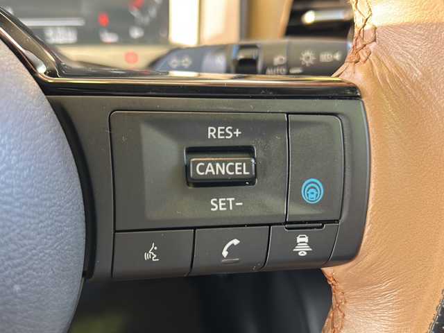 日産 エクストレイル G e－4ORCE 京都府 2024(令6)年 1.7万km ゴールド ワンオーナー　/ナッパ茶革シート　/サンルーフ　/ルーフレール/全方位カメラ　/プロパイロット　/e-Pedal /パーキングアシスト/ダウンヒルアシストコントロール/１２．３インチ純正ディスプレイオーディオナビ　/フルセグTV/Bluetooth/AppleCarPlay/USB接続/置くだけ充電/ＨＵＤ　/禁煙　/デジタルインナーミラー /純正前後ドライブレコーダー/メモリーシート /前席パワーシート/シートヒーター/LEDヘッドライト/オートライト/オートマチックハイビーム/電動リアゲート/純正AW19インチ/Wエアバッグ/カーテンエアバッグ/ETC2.0