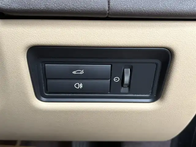 ジャガー ＸＪ プレミアムラグジュアリー 愛知県 2017(平29)年 4.7万km アルティメットブラック 純正ナビ(フルセグ/BT/USB/DVD/CD/AM/FM)/サンルーフ/アラウンドビューモニター/バックカメラ/電動リアゲート/ドライブレコーダー/ETC/レザーシート/パワーシート/シートヒーター/クルーズコントロール/パドルシフト/クリアランスソナー/ABS/横滑り防止装置/盗難防止装置/オートライト/ハンドルヒーター/電動格納式ミラー/パワーウィンドウ/パワーステアリング/純正アルミホイール/保証書/取扱説明書/スマートキー