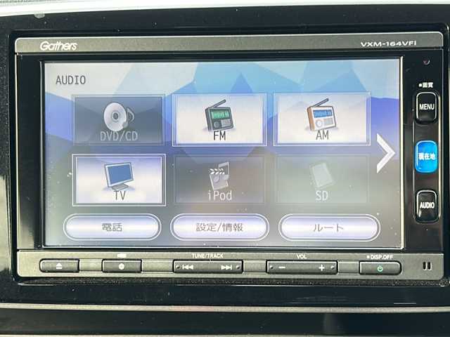 ホンダ Ｎ ＯＮＥ プレミアム 富山県 2015(平27)年 0.6万km プレミアムブルームーンパール 純正ナビ(ＡＭ、ＦＭ、ＢｌｕｅｔｏｏｔｈＡｕｄｉｏ、ＣＤ、ＤＶＤ)/(VXM-164VFi)　/スタッドレスタイヤＡＷセット　/バックカメラ　/スペアキー　/純正ビルトインＥＴＣ　/純正アルミ　/オートライト　/オートエアコン　/ワンセグＴＶ　/取扱説明書/保証書/記録簿/ナビ取扱説明書
