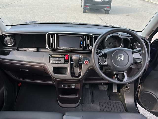 ホンダ Ｎ ＯＮＥ プレミアム 富山県 2015(平27)年 0.6万km プレミアムブルームーンパール 純正ナビ(ＡＭ、ＦＭ、ＢｌｕｅｔｏｏｔｈＡｕｄｉｏ、ＣＤ、ＤＶＤ)/(VXM-164VFi)　/スタッドレスタイヤＡＷセット　/バックカメラ　/スペアキー　/純正ビルトインＥＴＣ　/純正アルミ　/オートライト　/オートエアコン　/ワンセグＴＶ　/取扱説明書/保証書/記録簿/ナビ取扱説明書