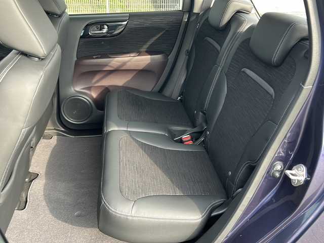 ホンダ Ｎ ＯＮＥ プレミアム 富山県 2015(平27)年 0.6万km プレミアムブルームーンパール 純正ナビ(ＡＭ、ＦＭ、ＢｌｕｅｔｏｏｔｈＡｕｄｉｏ、ＣＤ、ＤＶＤ)/(VXM-164VFi)　/スタッドレスタイヤＡＷセット　/バックカメラ　/スペアキー　/純正ビルトインＥＴＣ　/純正アルミ　/オートライト　/オートエアコン　/ワンセグＴＶ　/取扱説明書/保証書/記録簿/ナビ取扱説明書